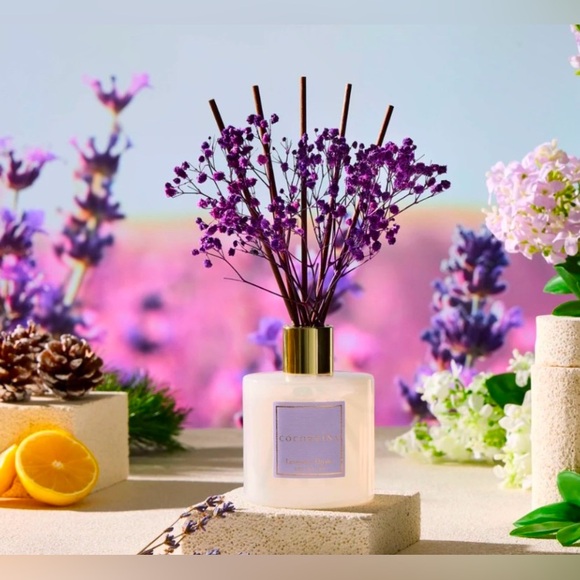 REED DIFFUSER- Lavender Oil. Includes 1.8 oz. glass vessel with 5 natural reeds. - Picture 3 of 6